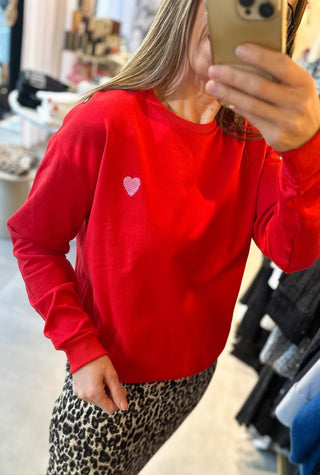 Sweater met rood hartje Hannika