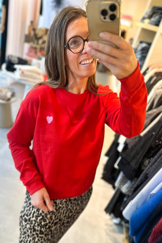 Sweater met rood hartje Hannika